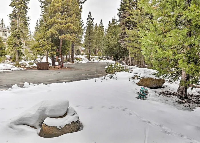 1 Mi To Lake Tahoe: Condo W/ Pool Access